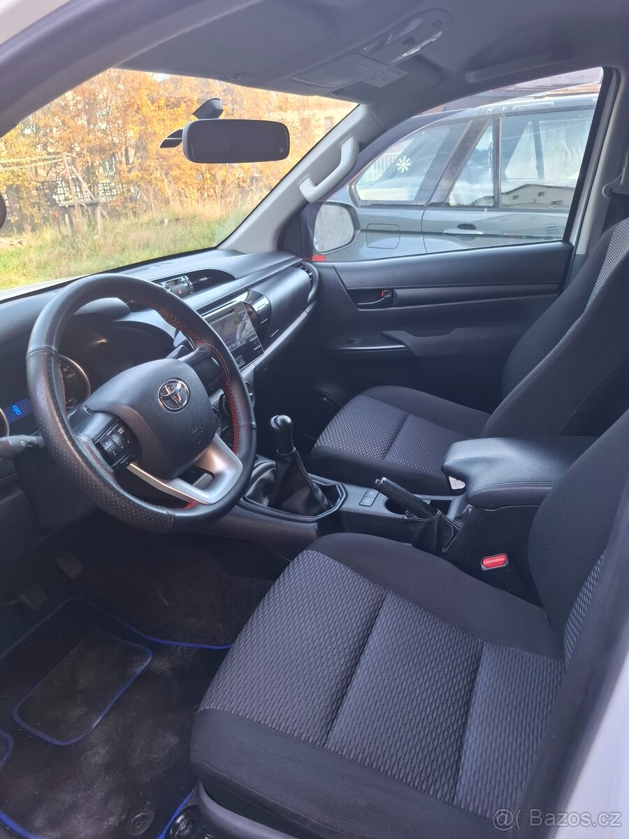 Toyota Hilux Double Cab Live 2,4 D4d