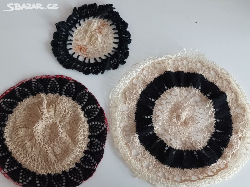 Háčkované dečky, barevné, různé tvary - 4