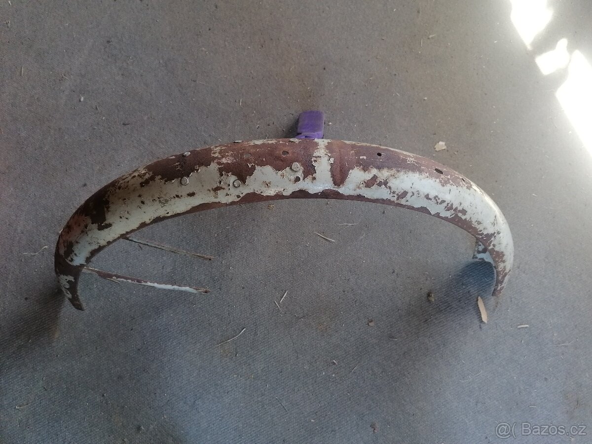 Zadný blatník na Stadion s11 - 4