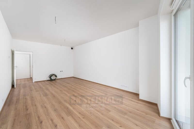 Pronájem bytu 1+kk 34 m² - 4