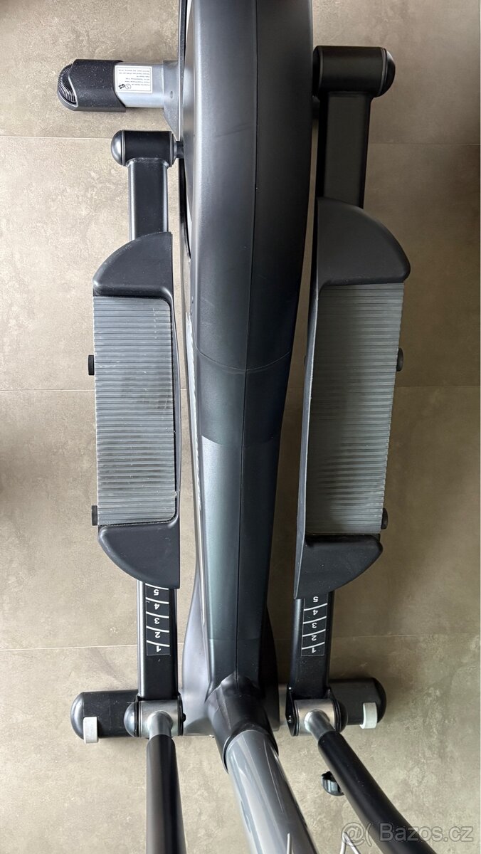 ST990 ELLIPTICAL CROSS TRAINER - 4