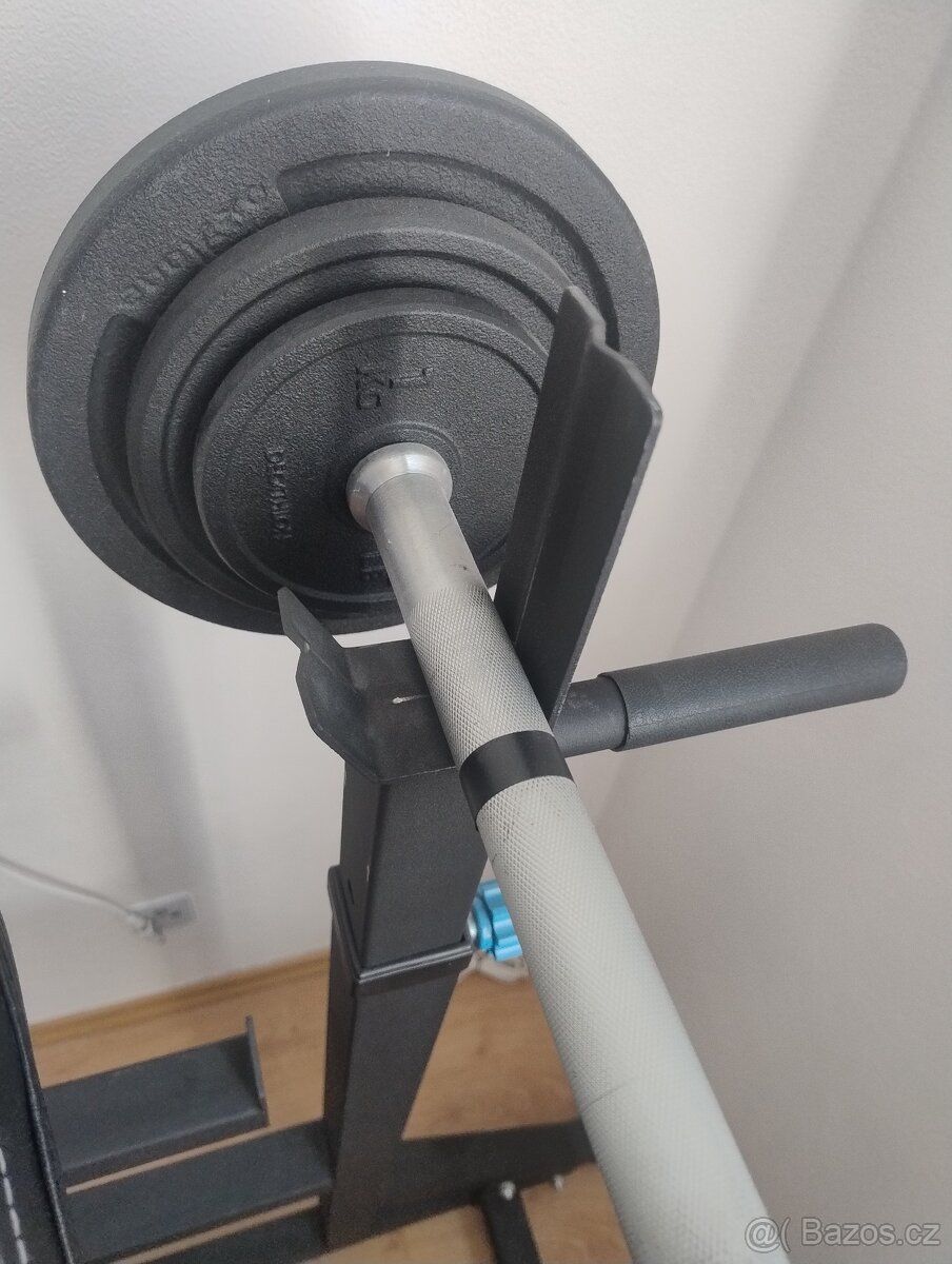 Stojan na činku, bench press - 4