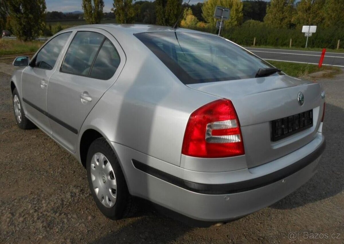 Škoda Octavia 1,6 i 75 kW DIGIKLIMA Serviska benzín - 4