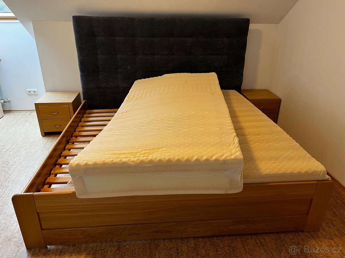 Manželská postel 200x200 (rošty, matrace, noční stolky) - 4