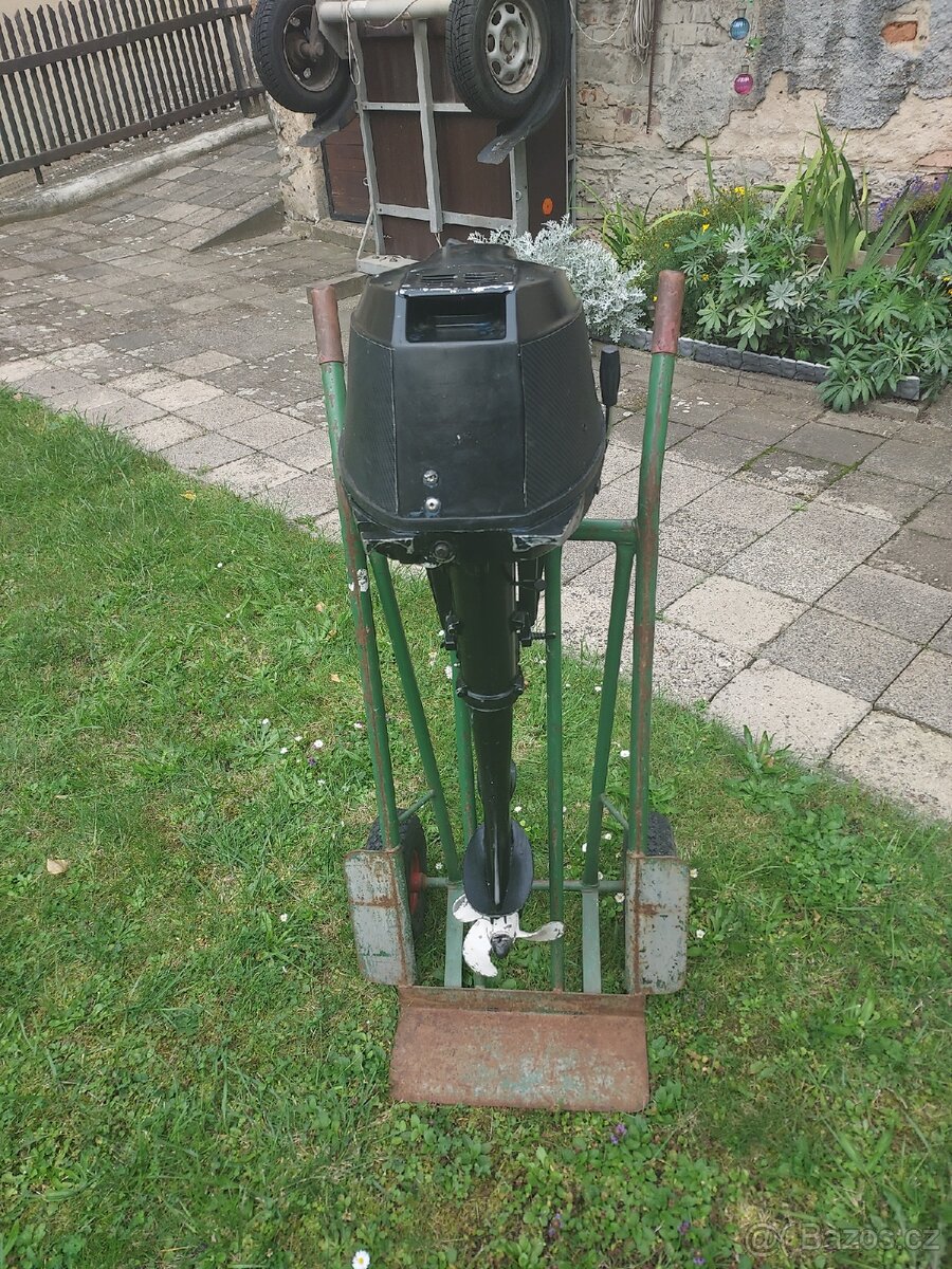 Lodni motor yamaha 5ps - 4