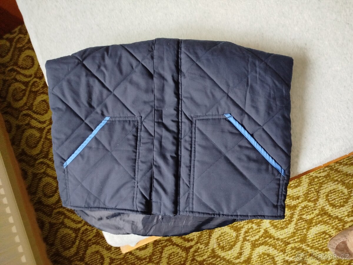 Lehká vesta velikost.38 - 4