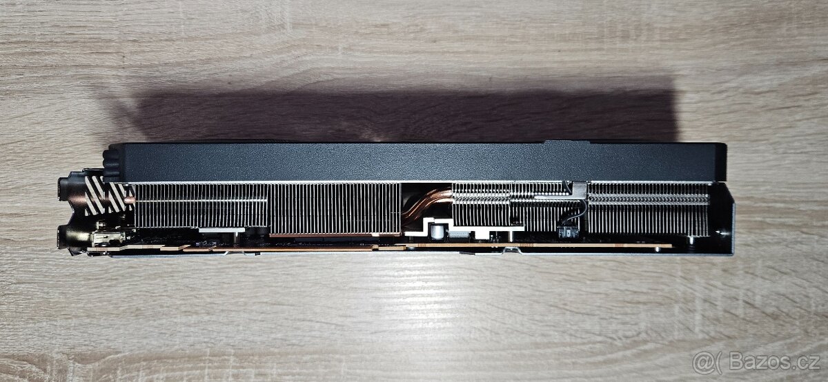 GIGABYTE Radeon RX 7800 XT GAMING OC 16GB - top stav, záruka - 4