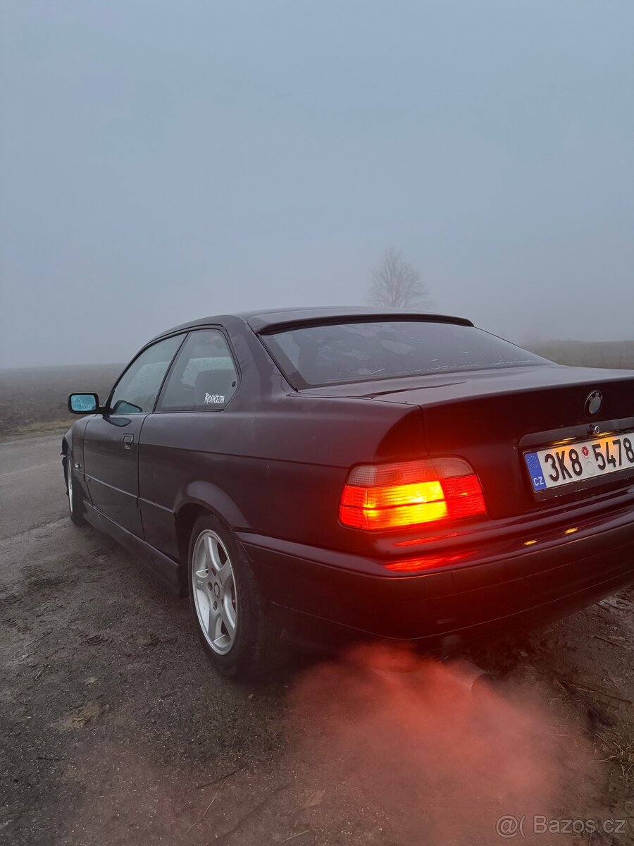 Bmw e36 318is - 4