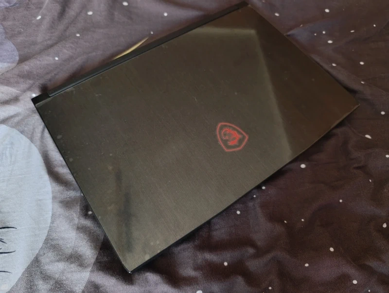 Herní notebook - MSI GF63 Thin 9RCX / i7-9750H / GTX 1050 Ti - 4