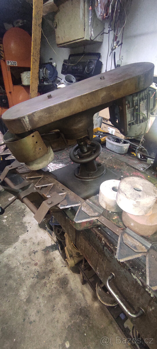 Bruska na broušení žabek sekacích lišt - 4