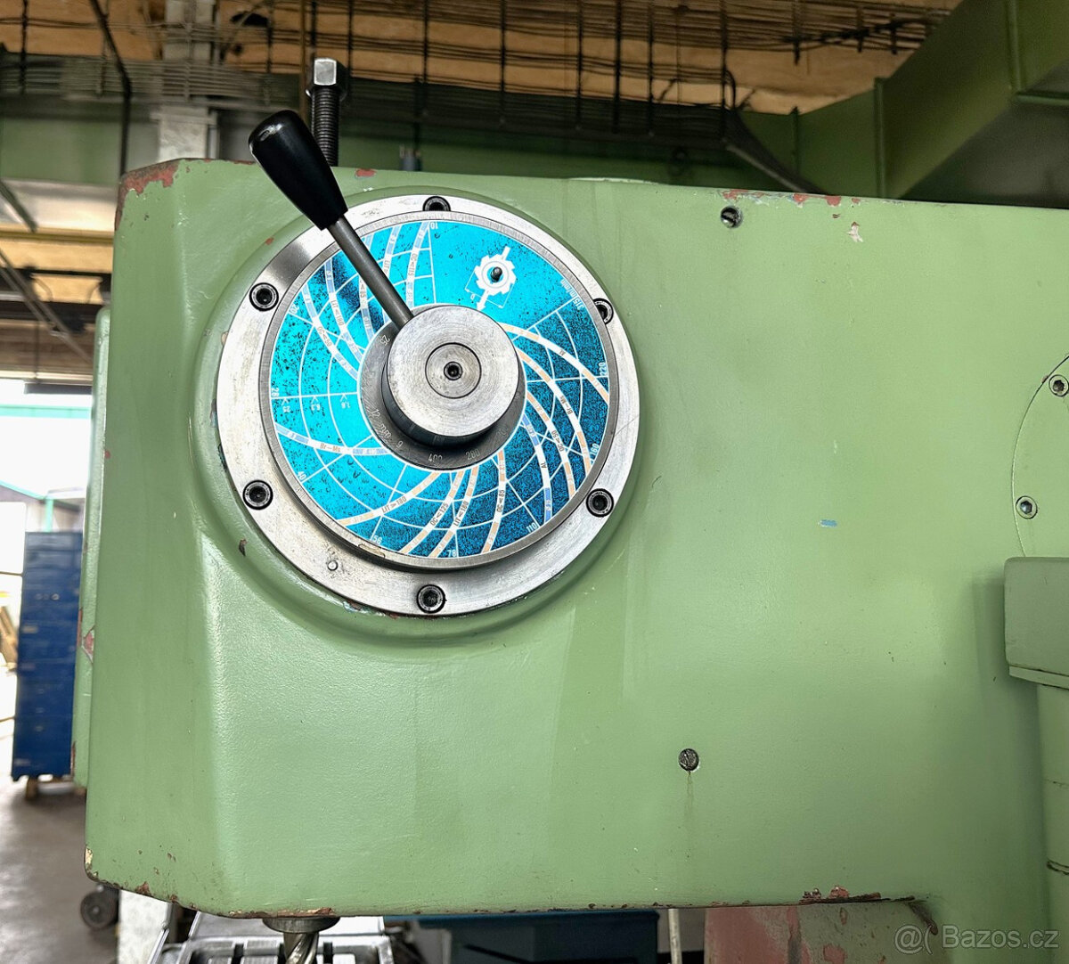 Frézka svislá konzolová FVE 20 - 4