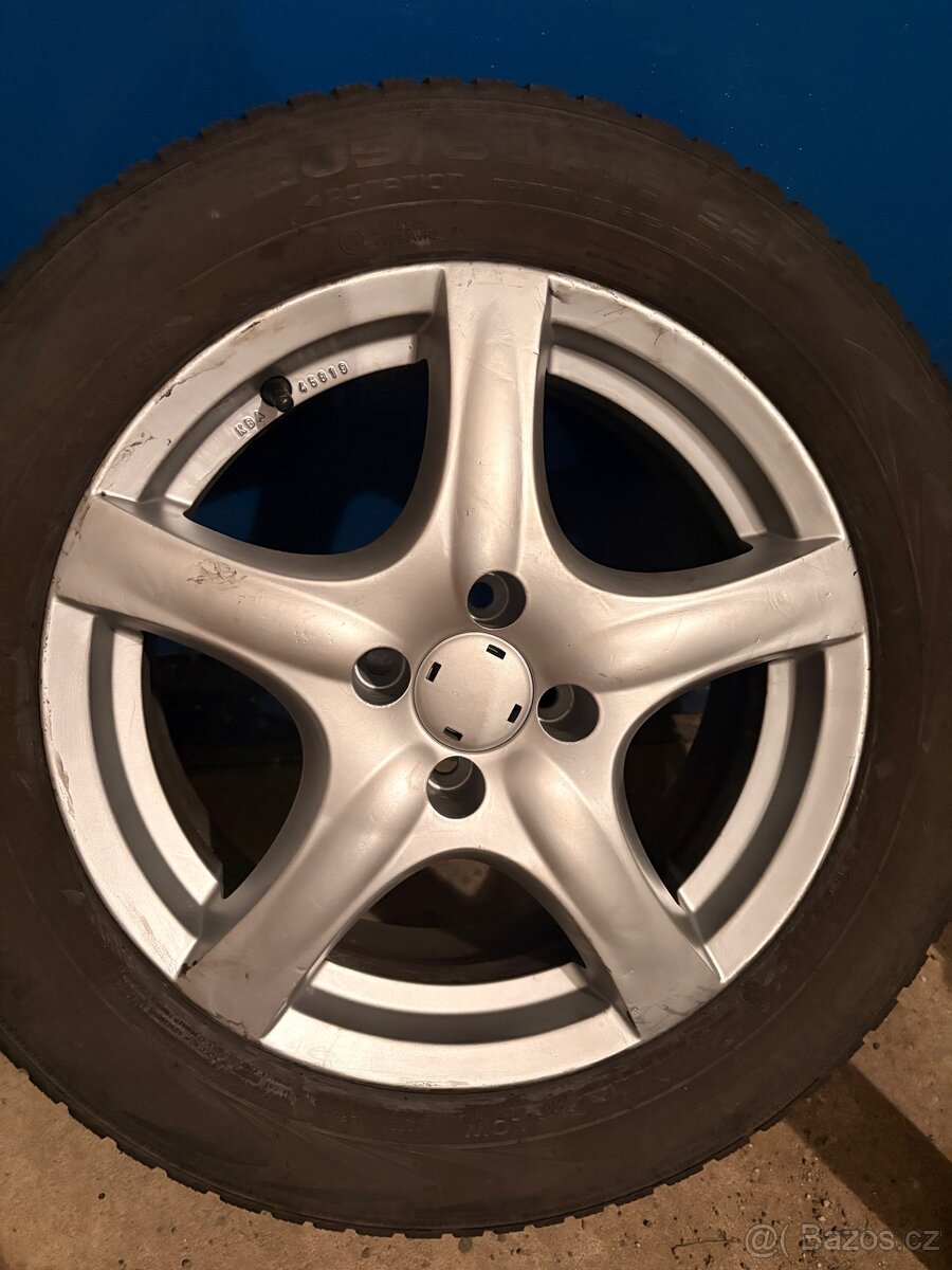 Kola r16 4x100 se zimními pneu nokian wr - 4