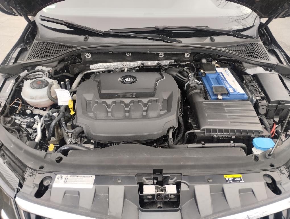 skoda octavia 2.0tsi dsg.140kw.rv 2019.navi.full led. - 4