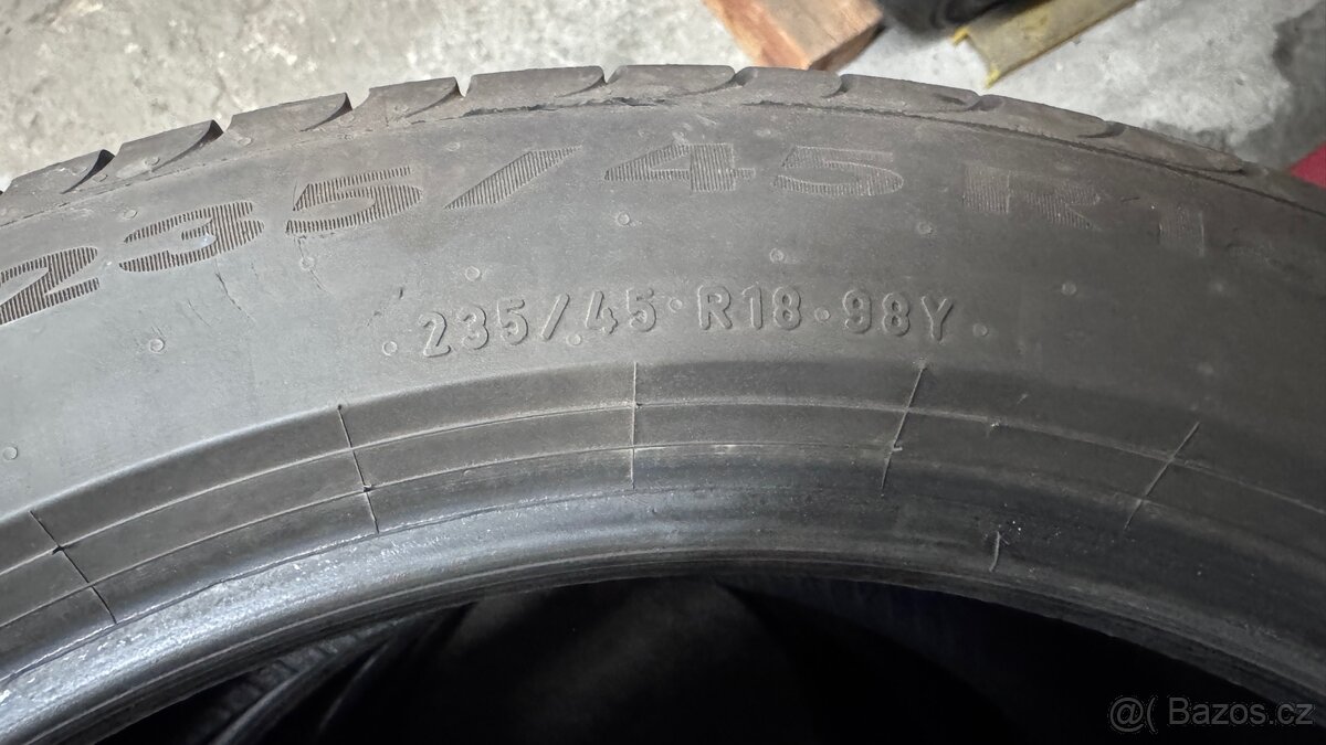 Pneu Pirelli powergy 235/45 R18 Tesla - 4