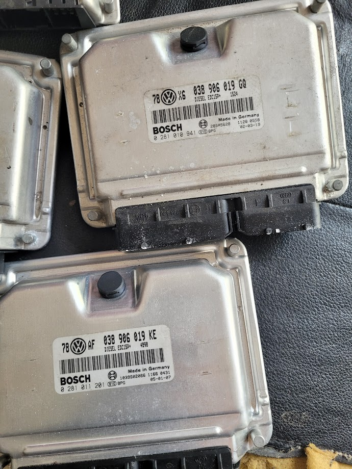 ECU Motorová jednotka 1.9 96kw AVF AWX - 4