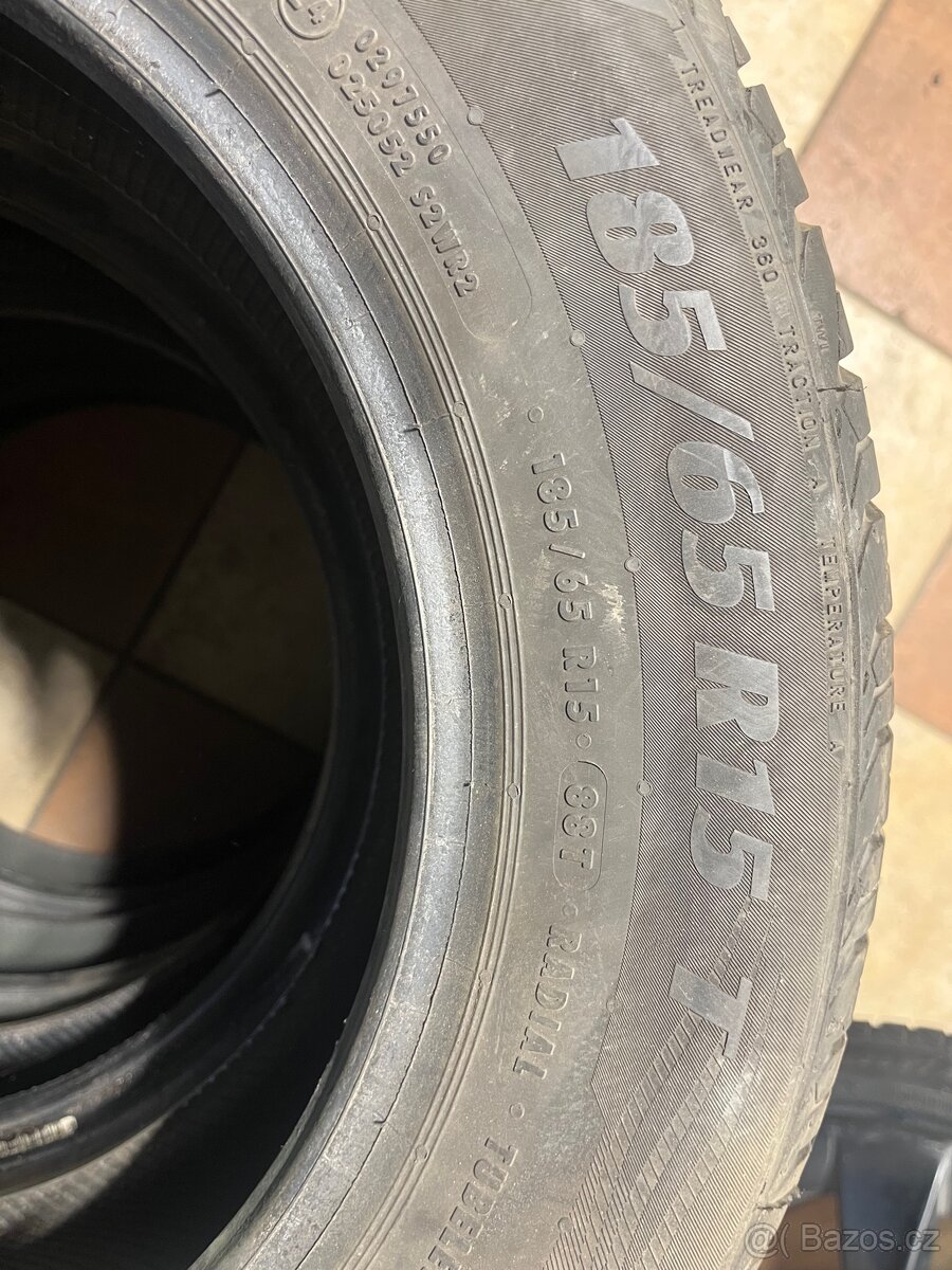 Pneu 185/65 R15 - 4