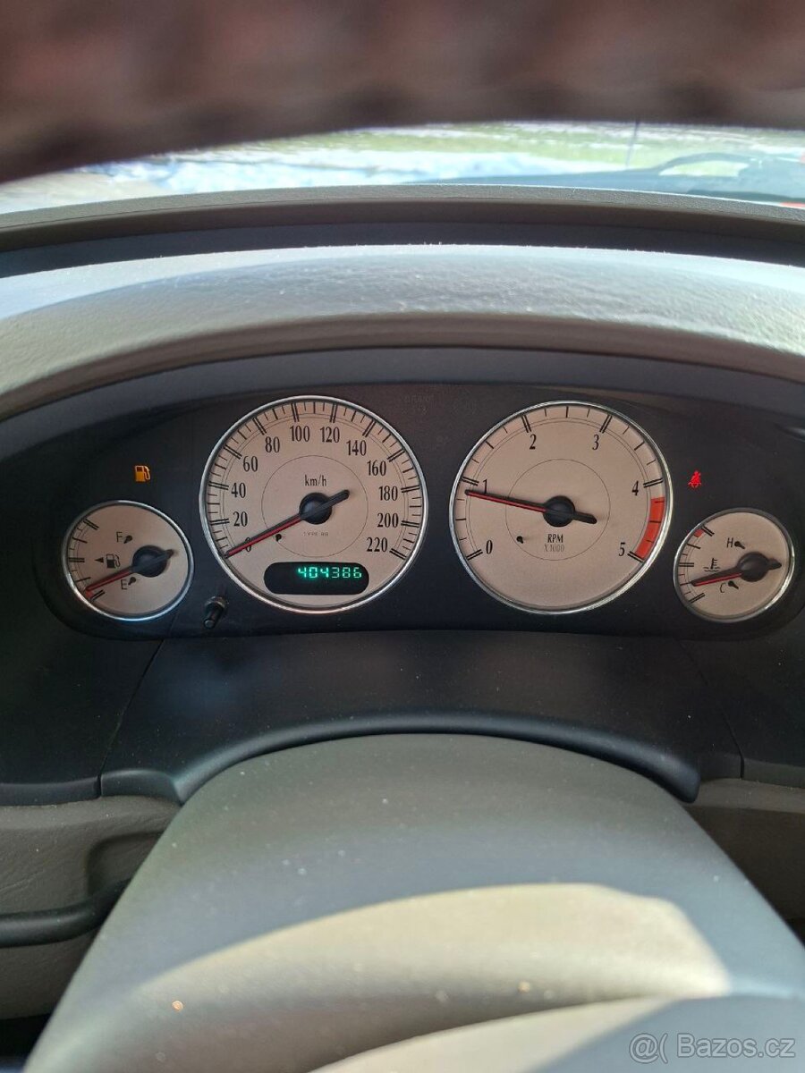 Chrysler Grand Voyager 2.5 Nová STK - 4