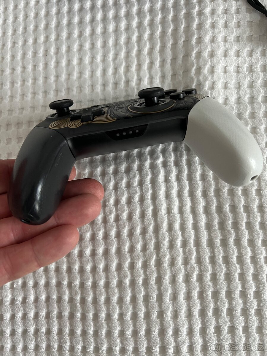 Nintendo Switch pro controller original Zelda - 4
