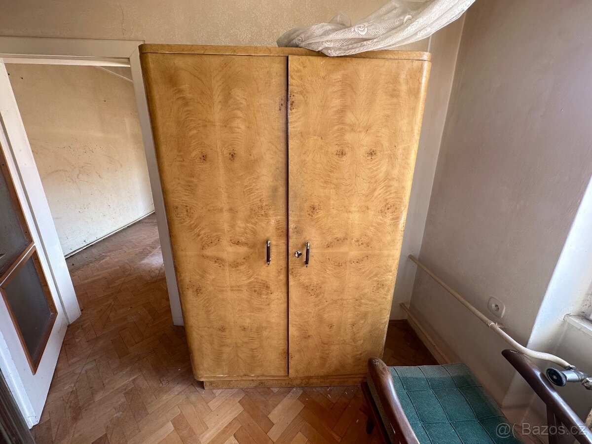 Prodam starožitnostny nabytek - 4