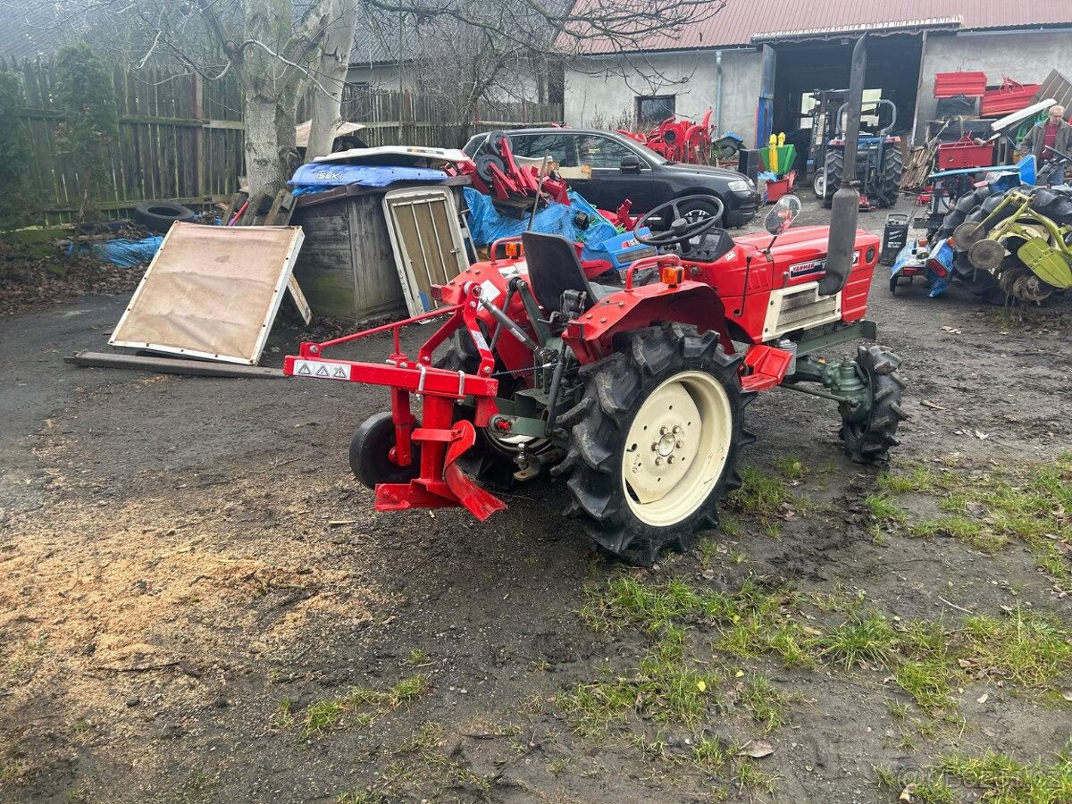 Malotraktor Yanmar + jednoradličný pluh - 4