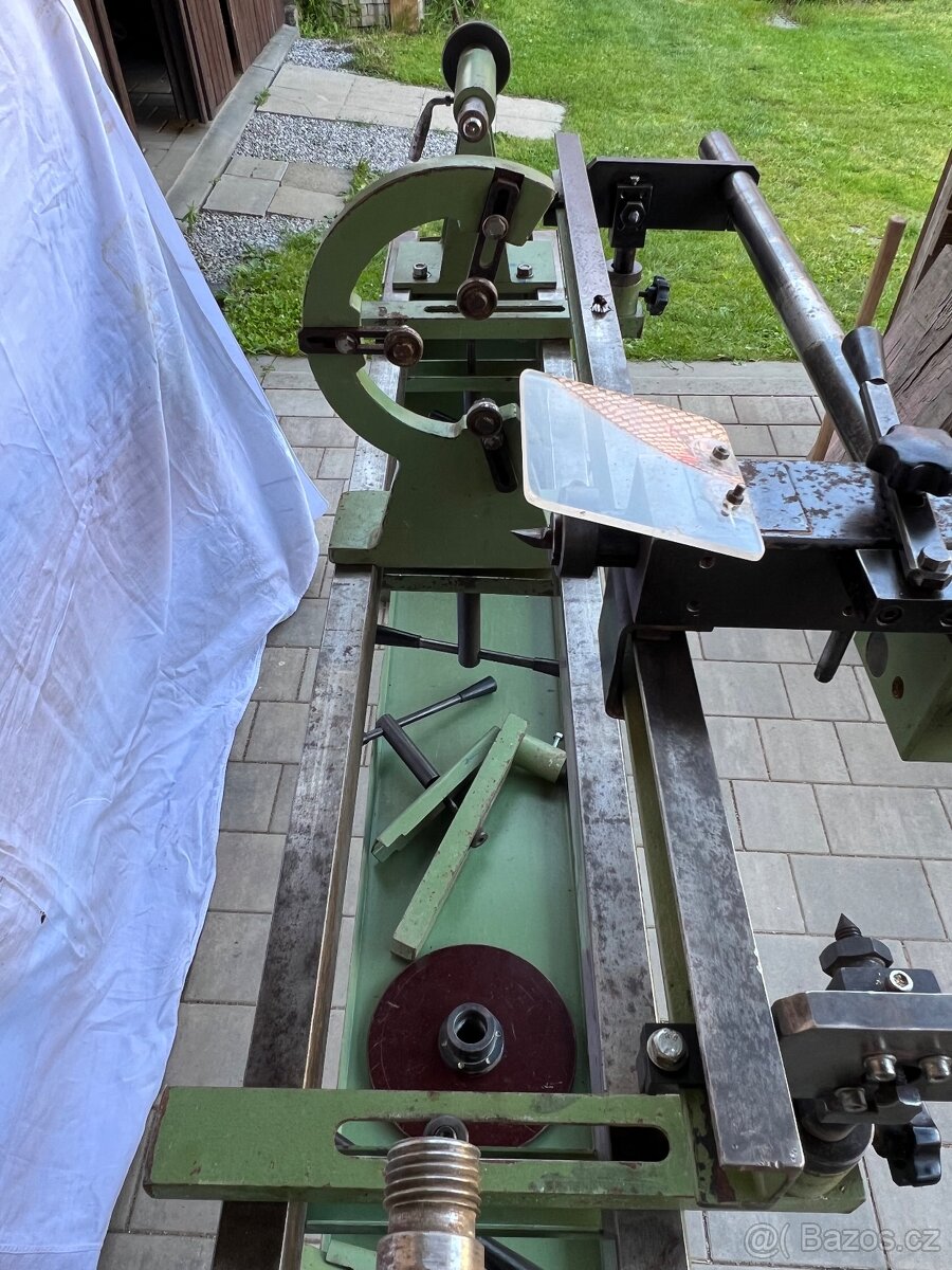 Soustruh na dřevo s kopírovacím zařízením ROJEK - 4