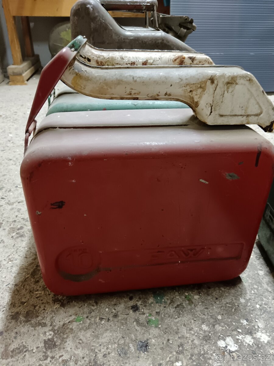 Plechové kanystry - 4