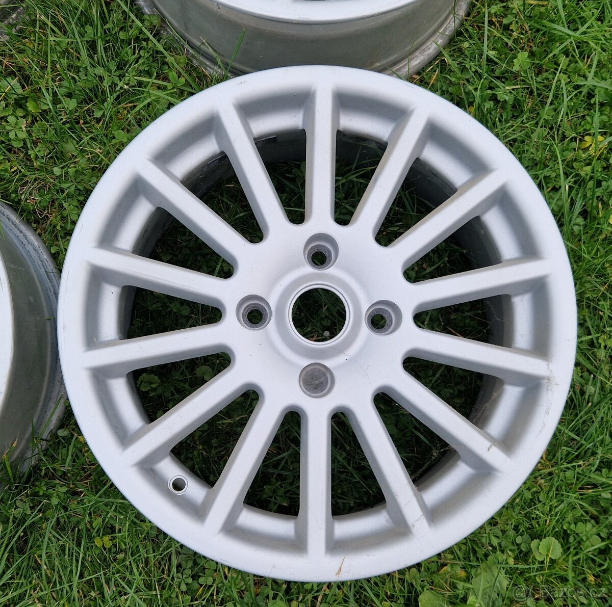 Alu kola R16 J7 ET35 - 4