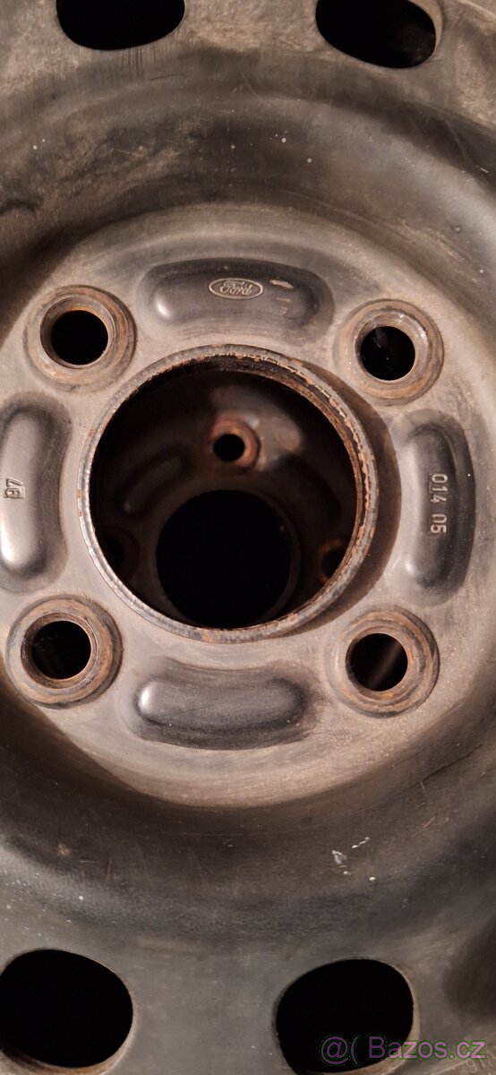 Prodám sadu plechových kol na Ford - 4