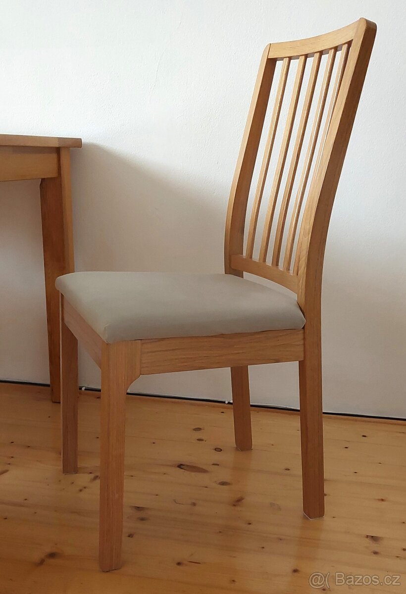 prodám jídelní stůl + 4 židle - 4