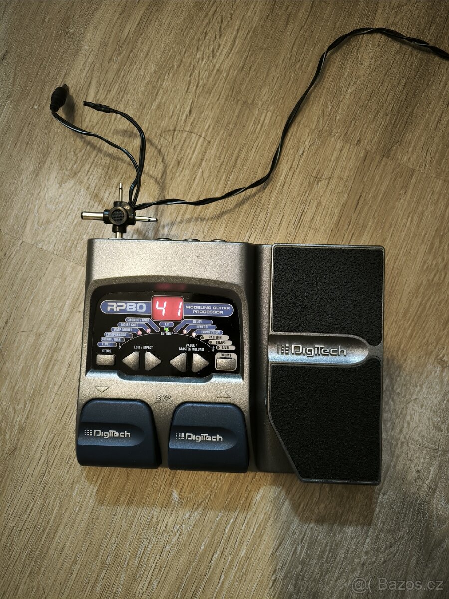 Kytarový multiefekt Digitech RP80 - 4