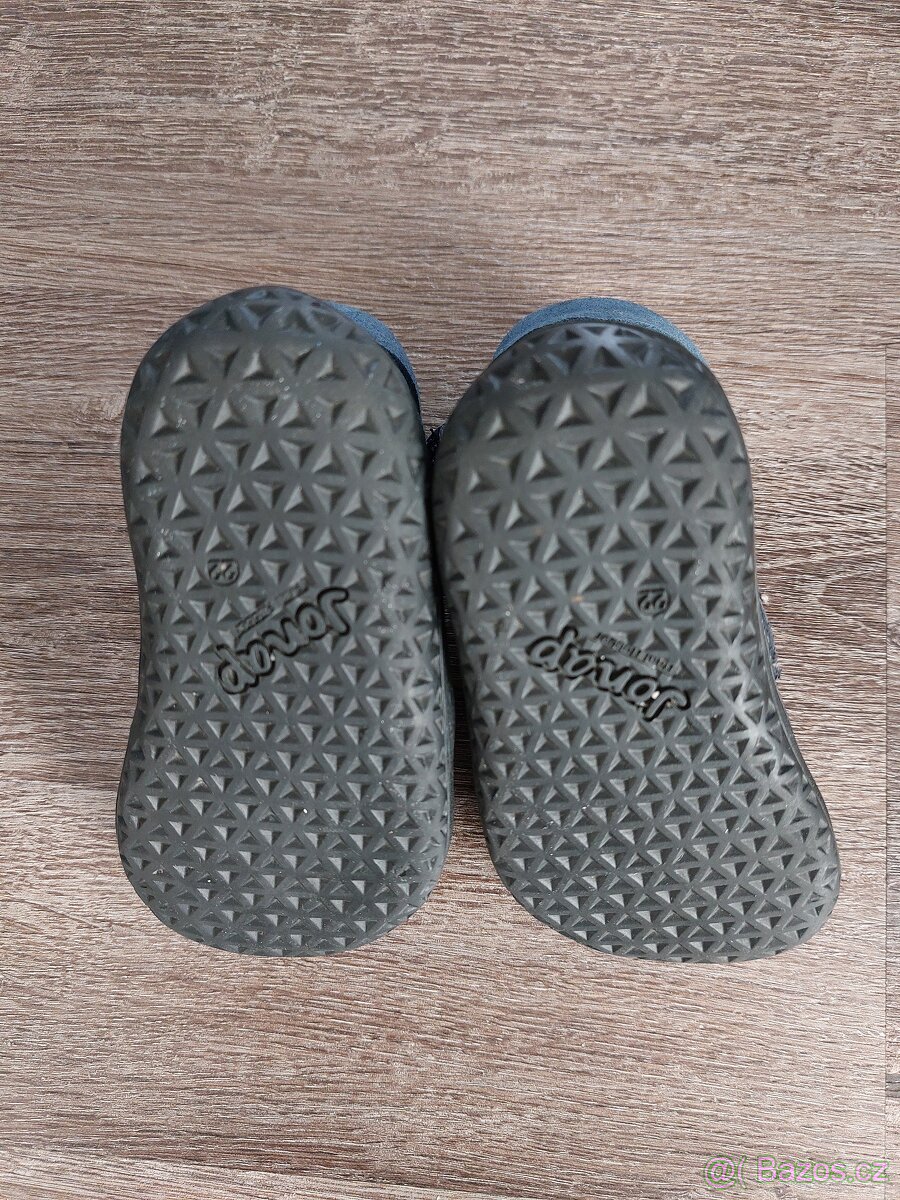 Dětské oblečení a boty - 4