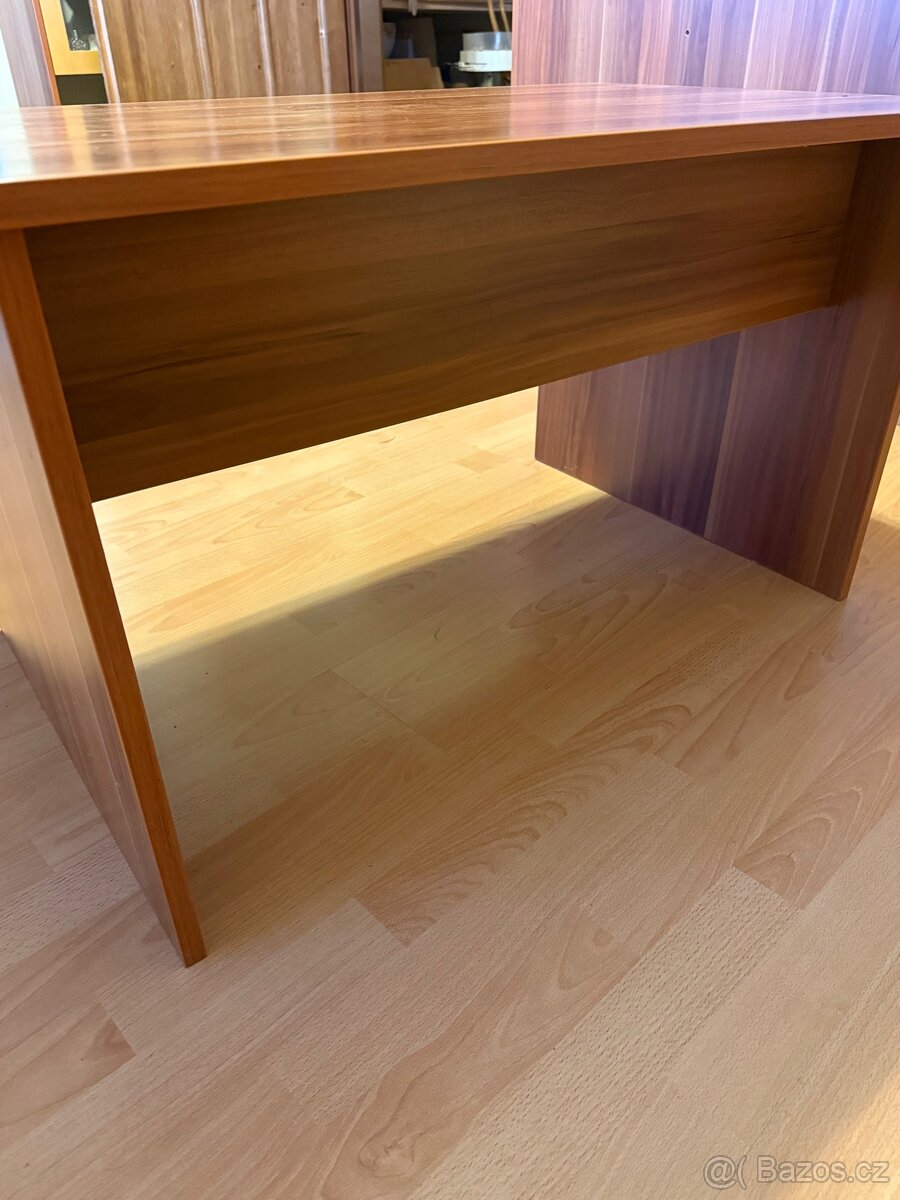 Konferenční stolek - 4