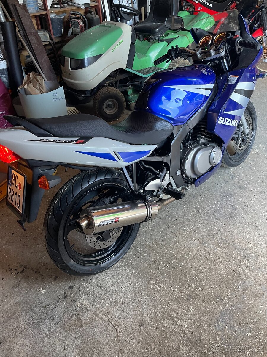 Suzuki GS500F - 4