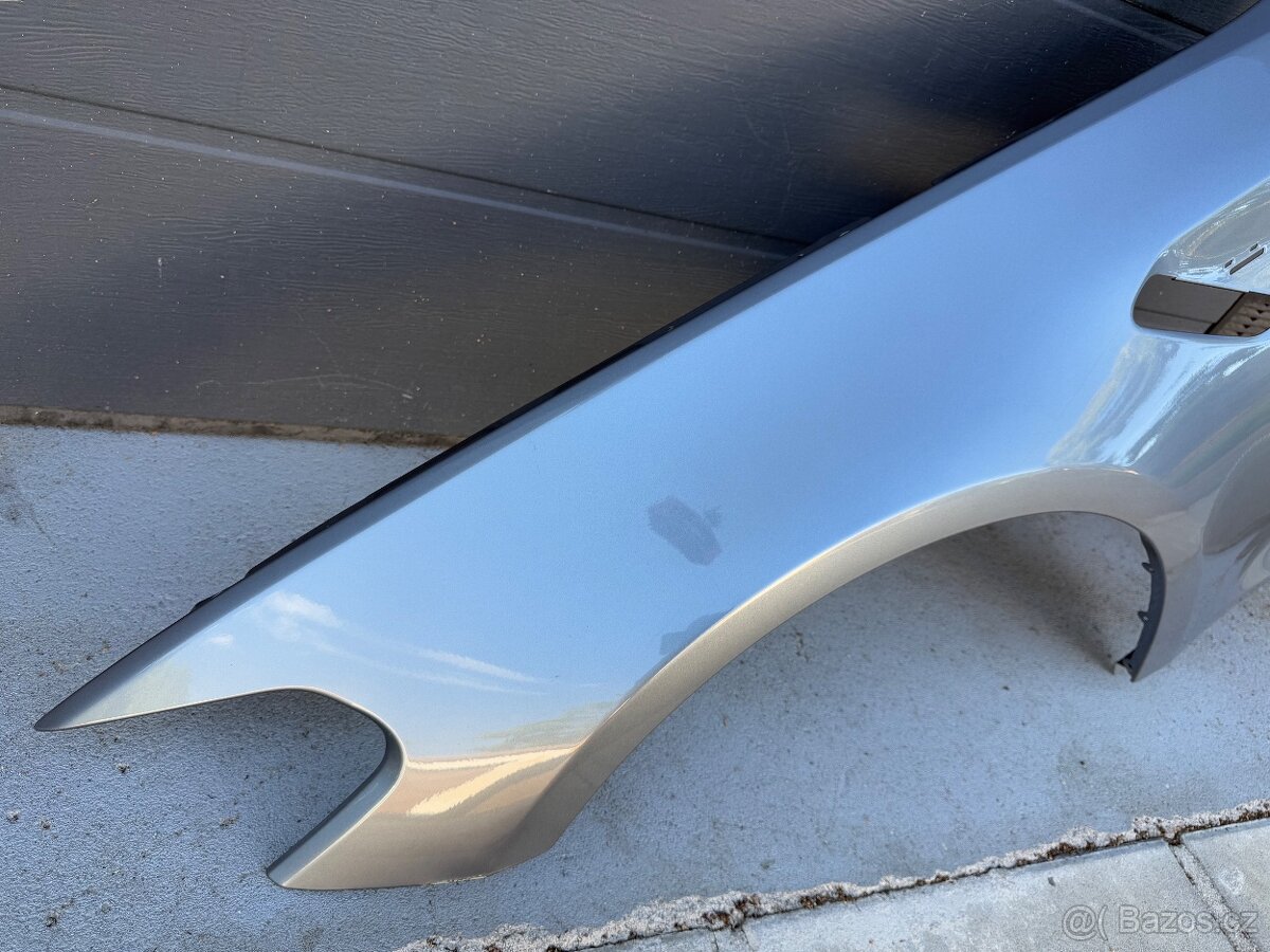 BMW M5 f90 blatník - 4