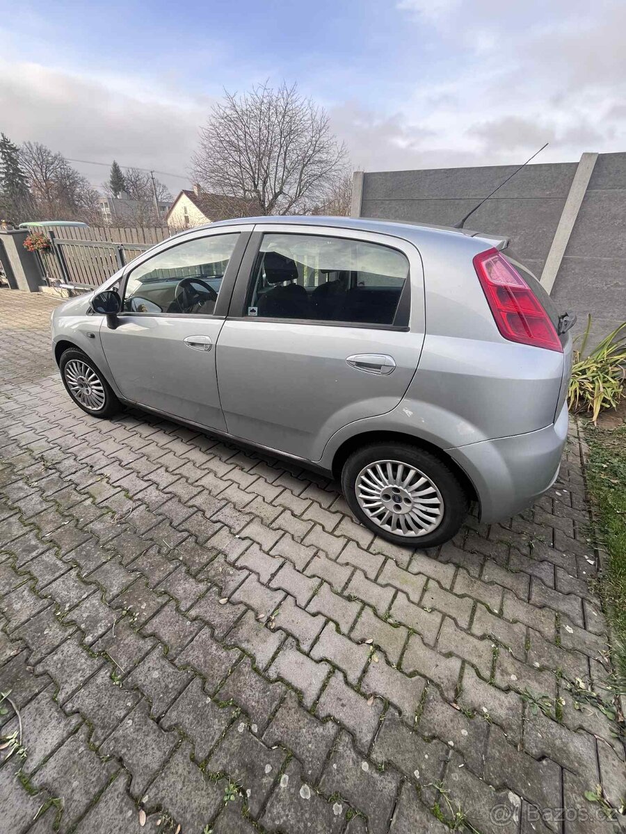 FIAT GRANDE PUNTO 1.4. - 4