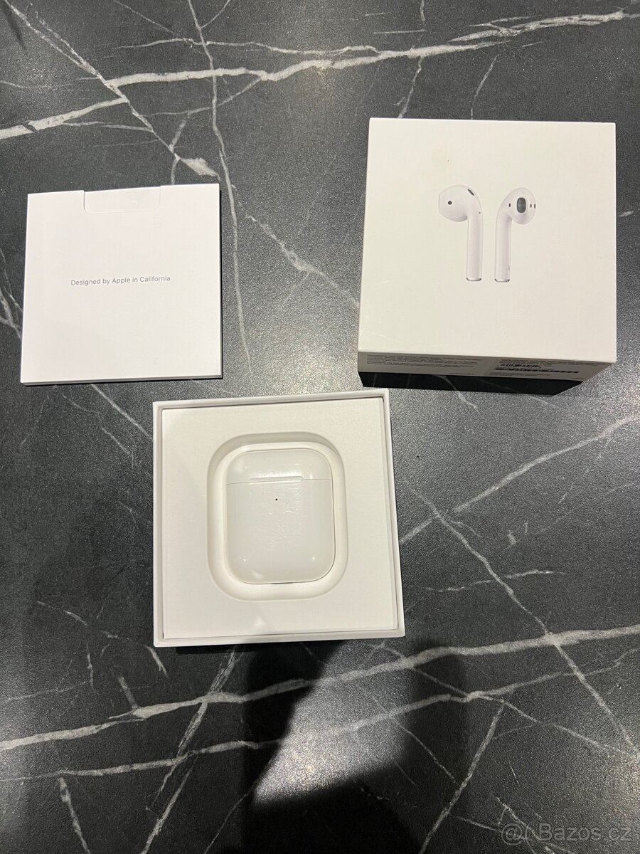 Apple AirPods - 4