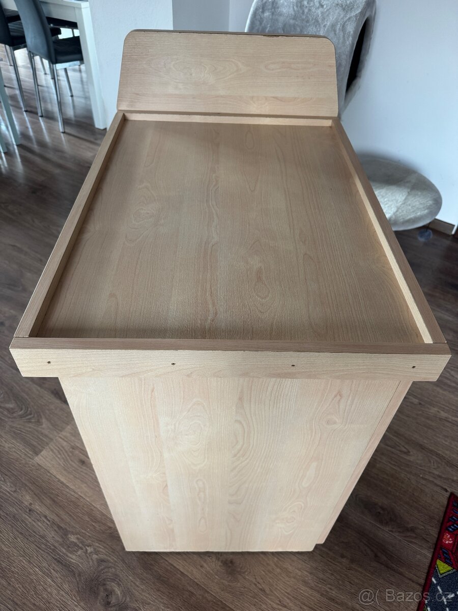 Přebalovací skříň s pultem - 4