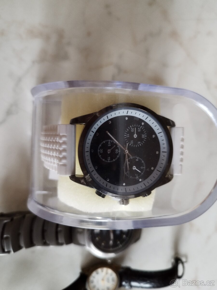 Staré budíky a hodinky - 4