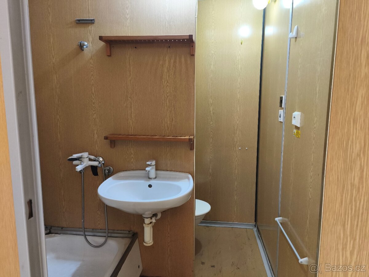 Pronájem bytu 2+1, 44m2, ul. Vrchní, Opava - 4