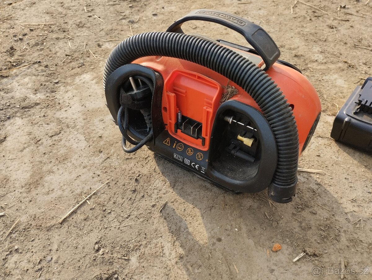 Aku kompresor Black Decker + dvě baterie - 4