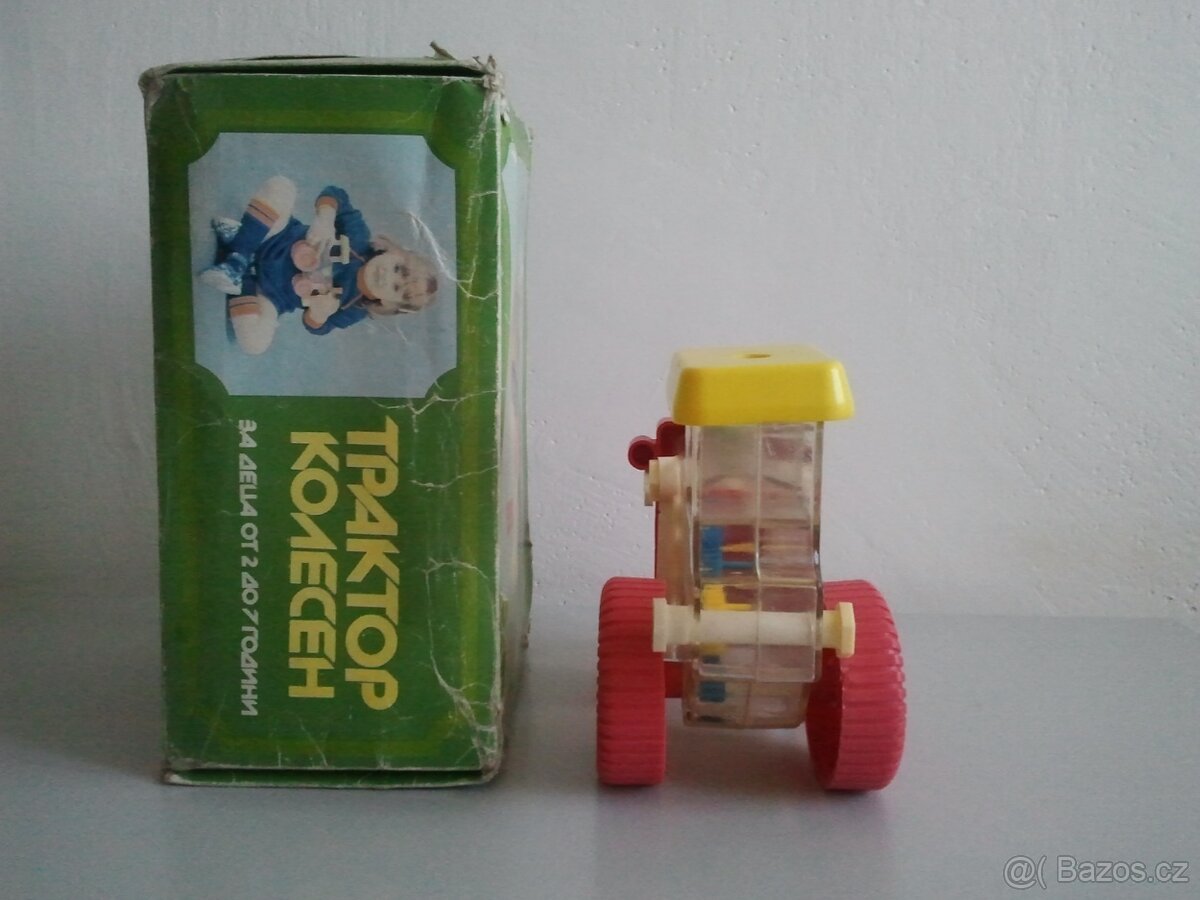 hračka traktor - 4