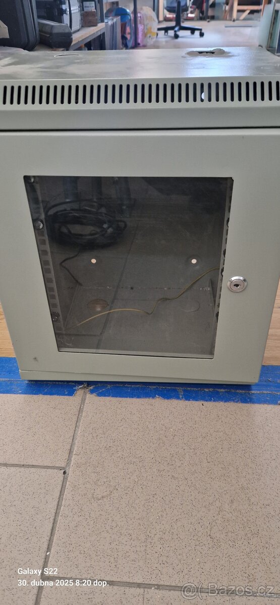 Datacom 10" nástěnní 9U - 4