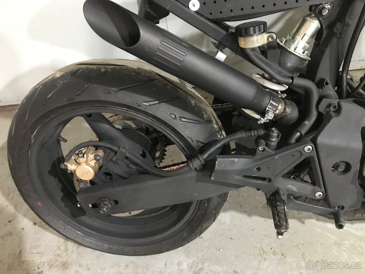 Honda CB600F Hornet - 4