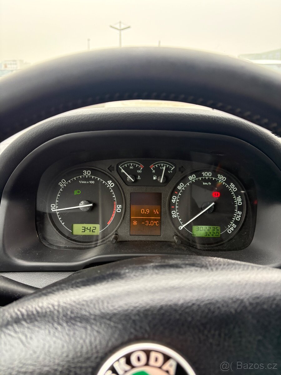 Škoda Octavia 1 combi - stříbrná - 4