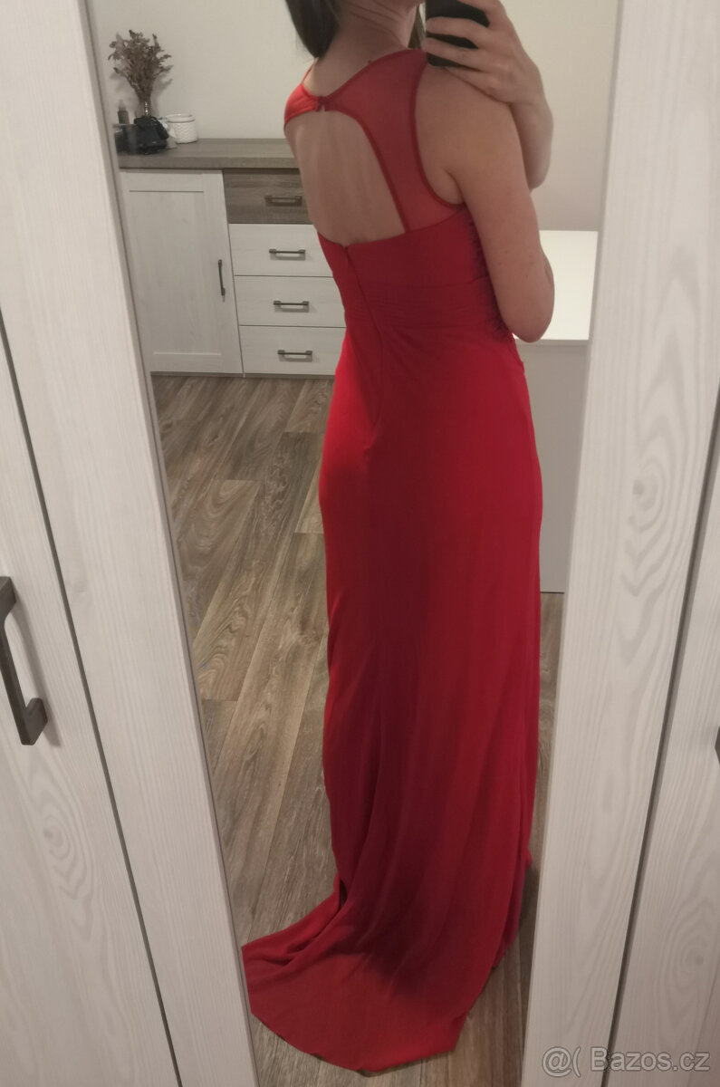 Červené plesové šaty s vlečkou - 4