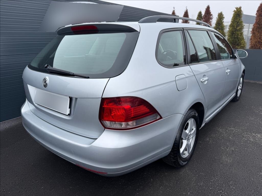 Volkswagen Golf 1,6 (2011) - 4