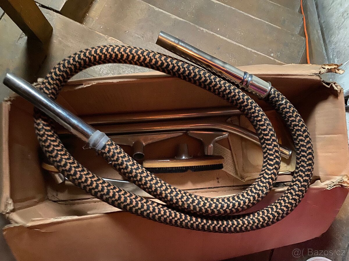 Elektrolux historický vysavač - 4