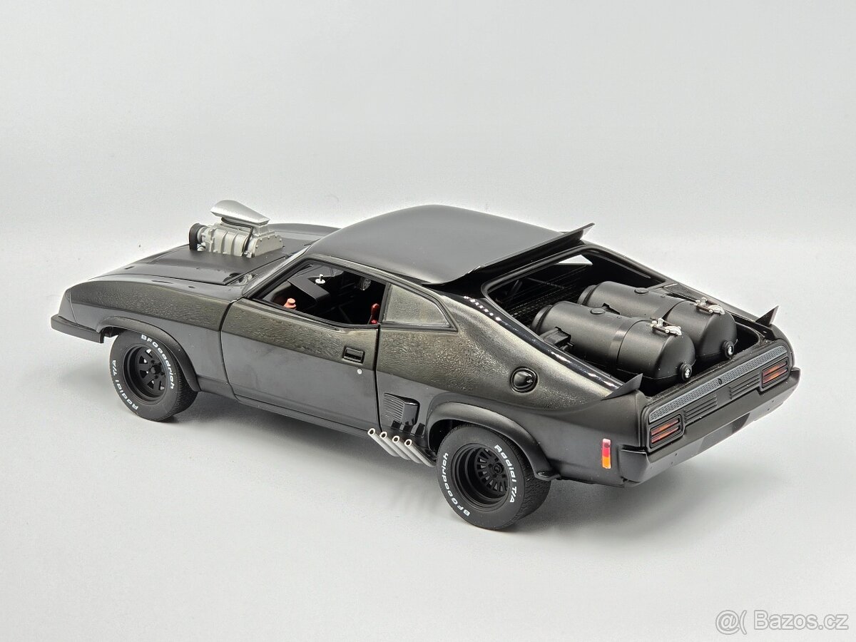 Mad Max Interceptor - 1:18 - AutoArt - 4