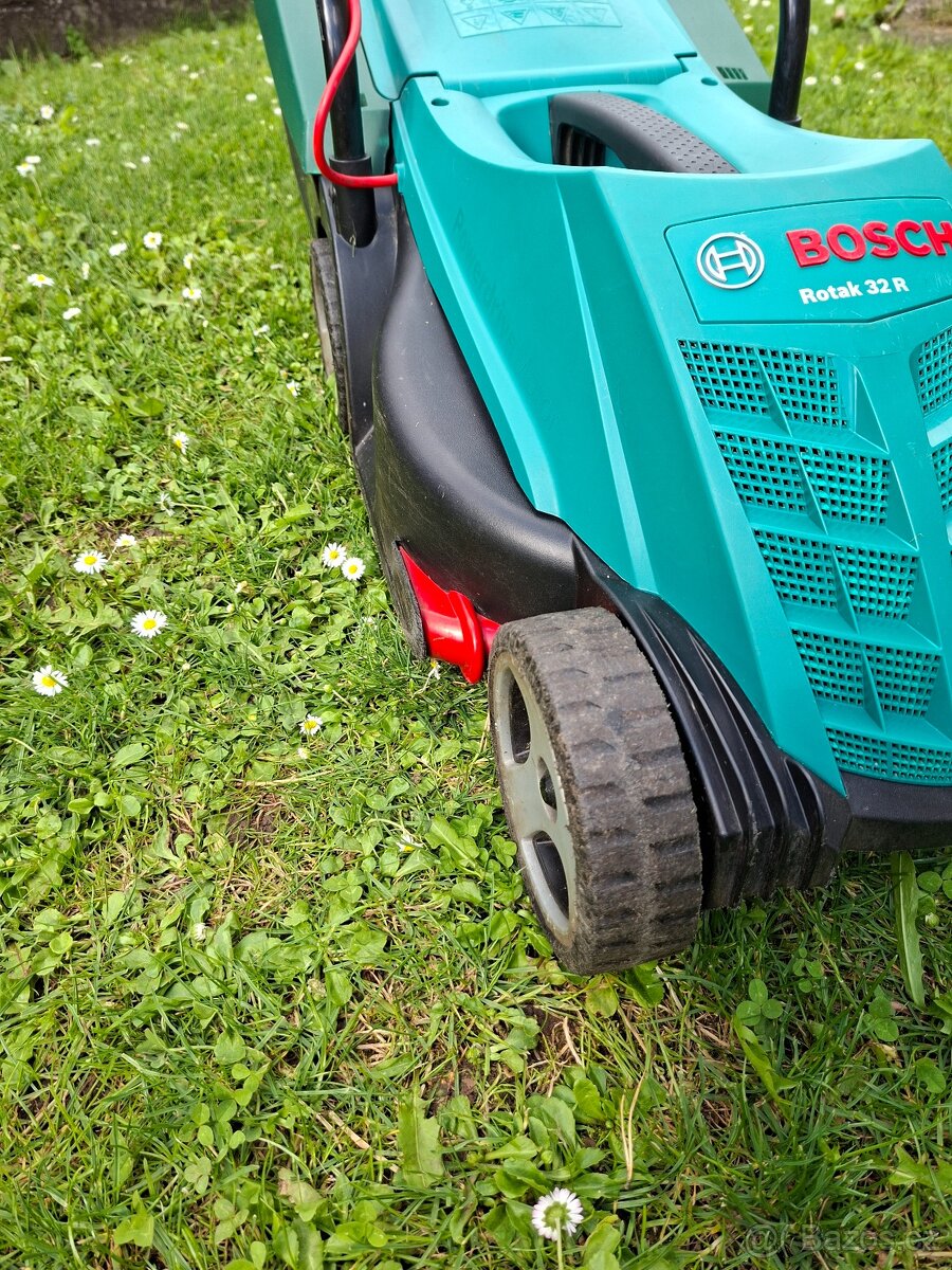 Elektrická Sekačka Bosch Rotak 32 R - 4