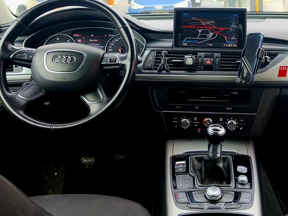 AUDI A6 AVANT - 4